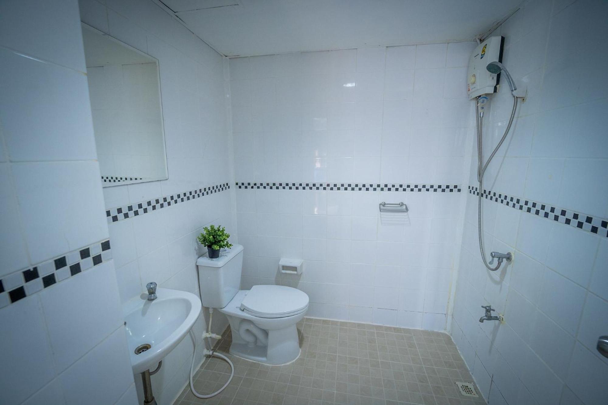 Baansuay Rattanathibet Apartment Нонтхабури Экстерьер фото
